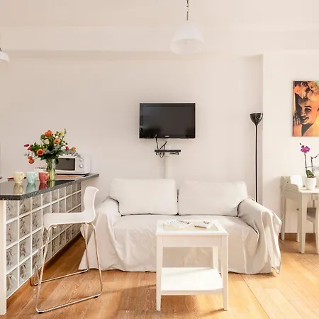 Apartment Sweet Srl *